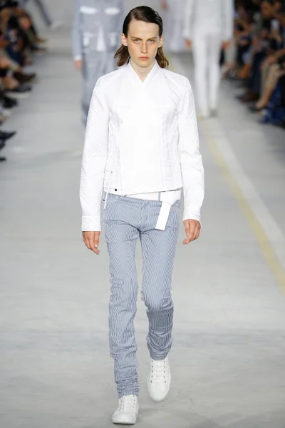 Look 23